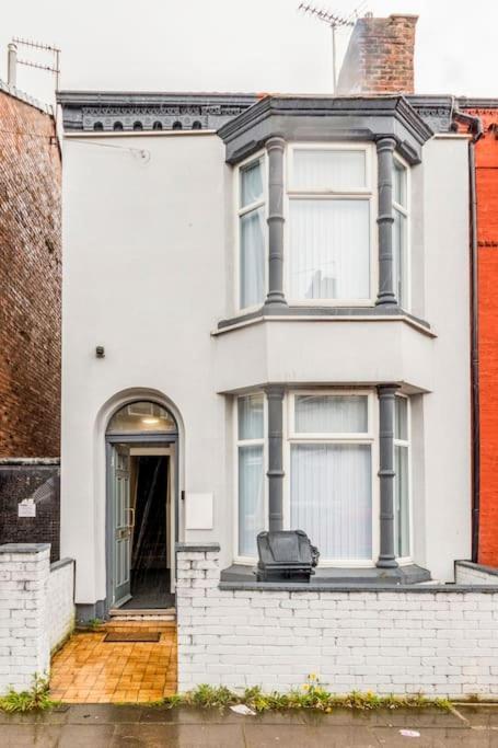 Home Near Anfield And Everton Fc With Free Parking Ливерпуль Экстерьер фото